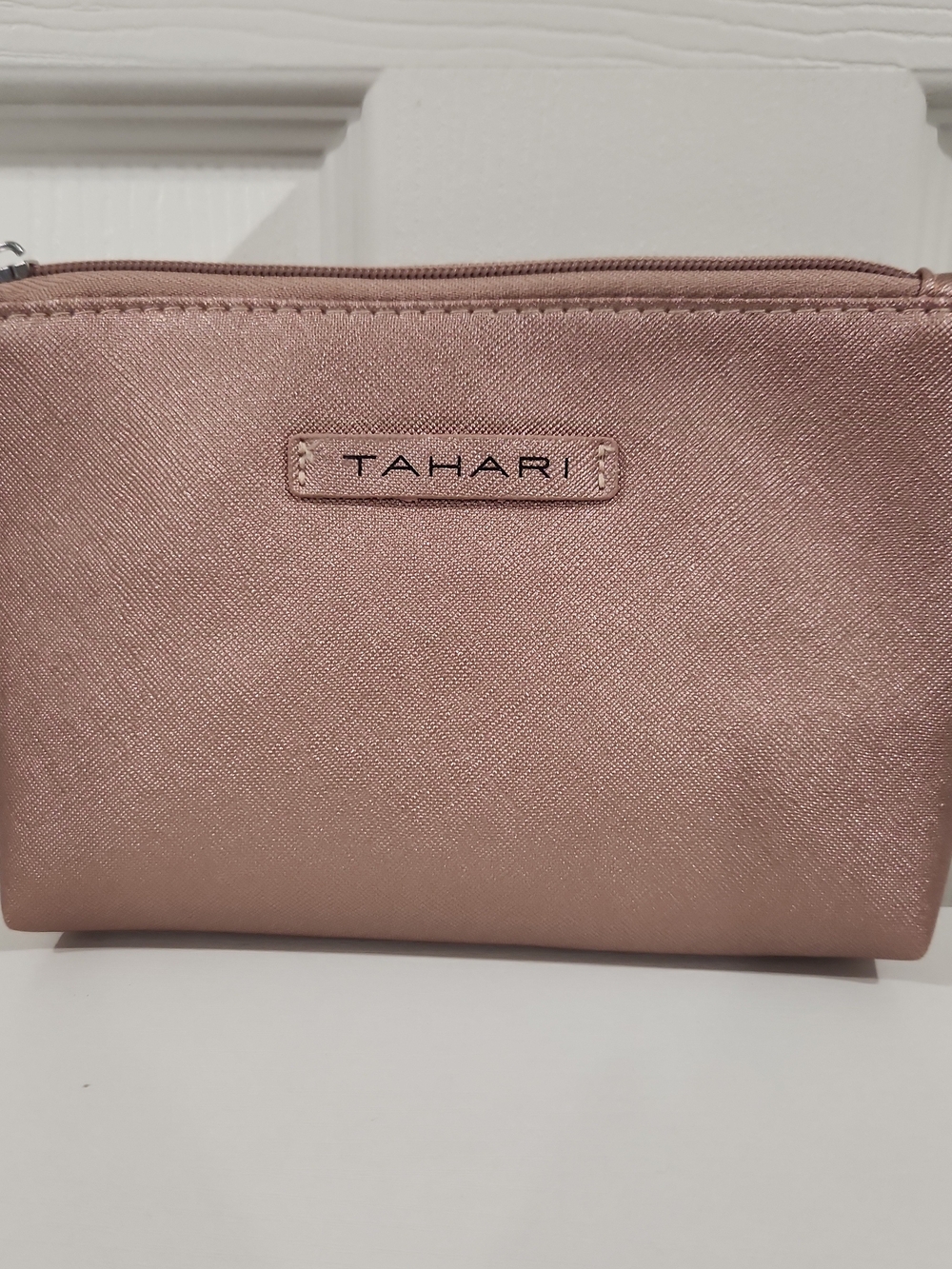 NWOT Tahari Rose Gold Cosmetic Makeup Bag Pouch 7" x 5.5" Travel Clutch Organize